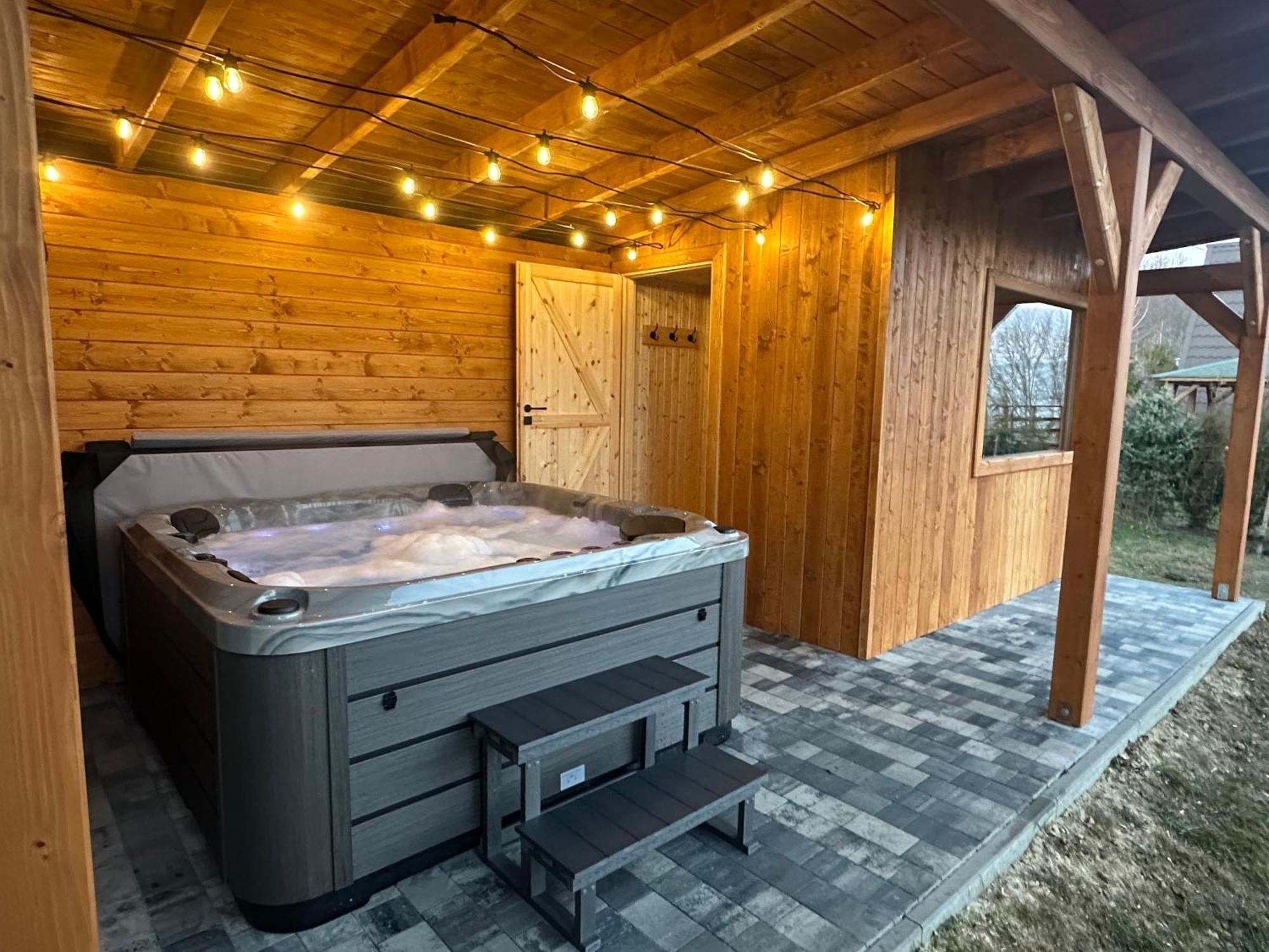 Domek Na Hrobaczej - Jacuzzi&Sauna Międzybrodzie Bialskie Buitenkant foto