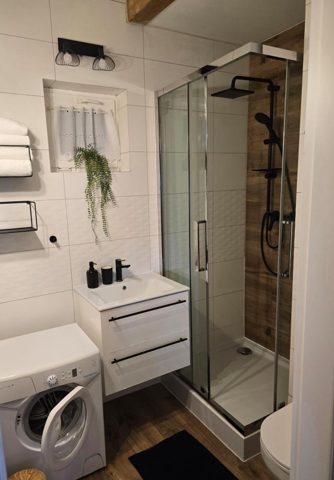 Domek Na Hrobaczej - Jacuzzi&Sauna Międzybrodzie Bialskie Buitenkant foto